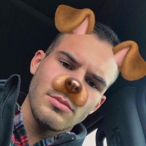 Meet your Posher, Abigia